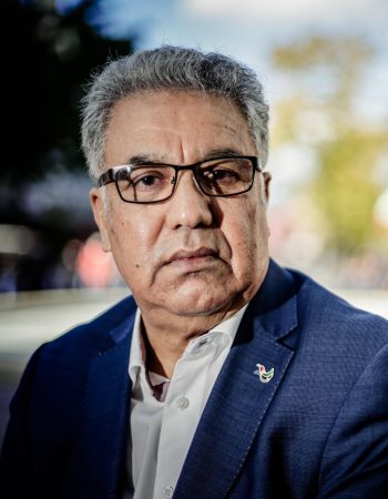 Potrait des Schatzmeisters der Deutsch-Palästinensischen Gesellschaft am Freitag 04. Oktober 2024 am Live Savers Denkmal in der Duisburger Innenstadt. Wie hat sich das Leben zwischen Juden und Palästinensern seit dem 7. Oktober verändert. Foto: André Hirtz / FUNKE Foto Services